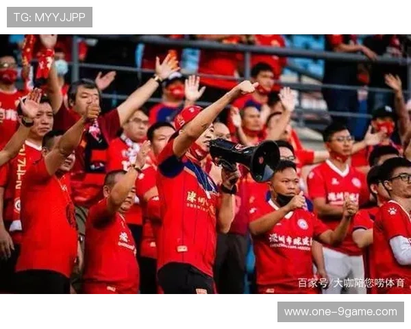 两天内足球界失去传奇球星 多位球迷悲痛悼念