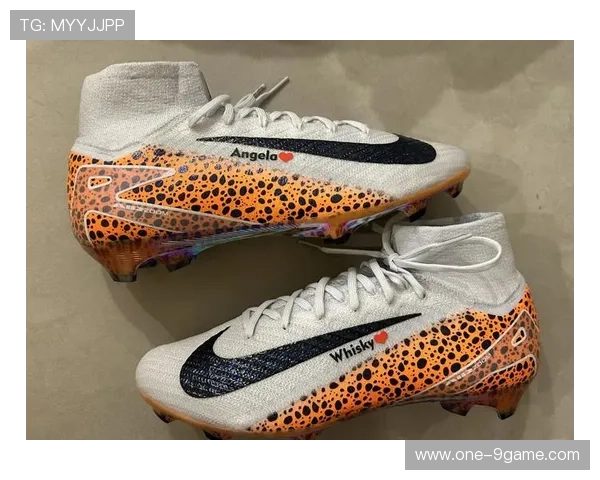 安踏足球鞋助力球星突破极限展现巅峰实力全新战靴引领运动潮流