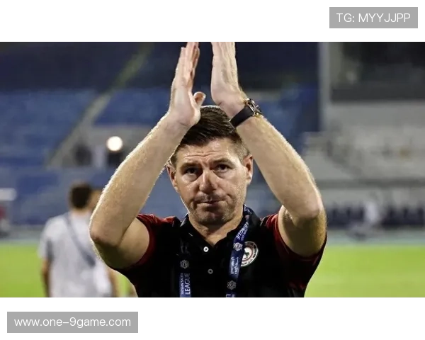 杰拉德：从利物浦传奇到英格兰队核心的足球巨星生涯回顾